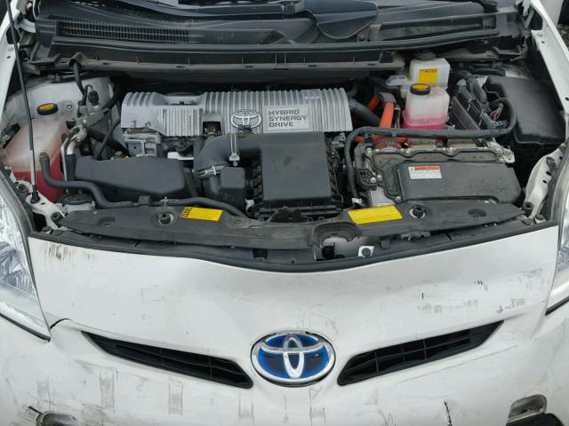 JTDKN3DU5D5550909 - 2013 TOYOTA PRIUS WHITE photo 7