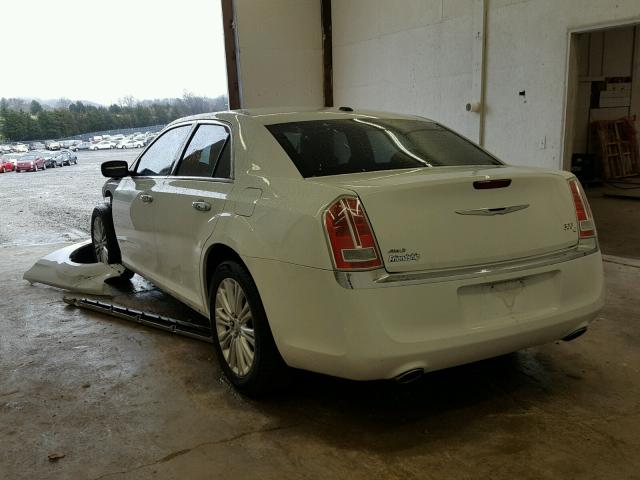 2C3CCAKG3DH645090 - 2013 CHRYSLER 300C WHITE photo 3