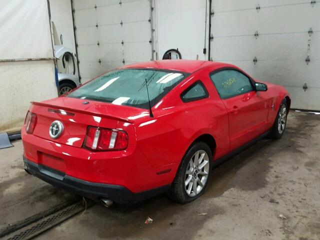 1ZVBP8AM4B5149678 - 2011 FORD MUSTANG RED photo 4