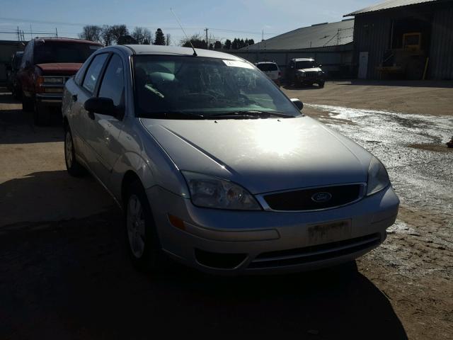 1FAFP34N07W109701 - 2007 FORD FOCUS ZX4 SILVER photo 1