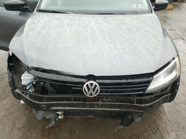 3VW1K7AJ5BM068256 - 2011 VOLKSWAGEN JETTA BASE GRAY photo 7