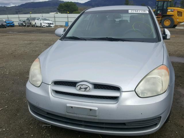 KMHCN35CX7U019186 - 2007 HYUNDAI ACCENT BAS SILVER photo 9