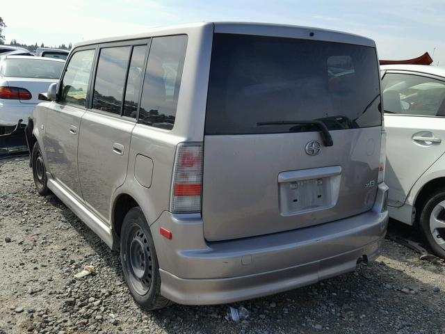 JTLKT324950207726 - 2005 TOYOTA SCION XB GRAY photo 3