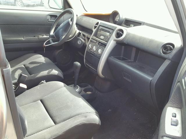 JTLKT324950207726 - 2005 TOYOTA SCION XB 灰色 照片 5
