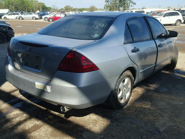 1HGCM56197A149432 - 2007 HONDA ACCORD VAL SILVER photo 4