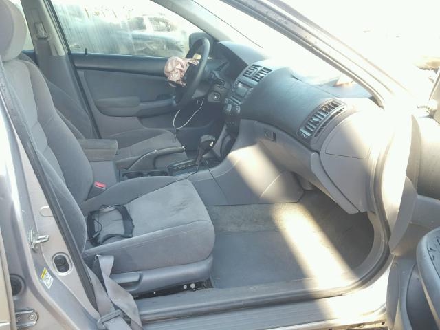 1HGCM56197A149432 - 2007 HONDA ACCORD VAL SILVER photo 5