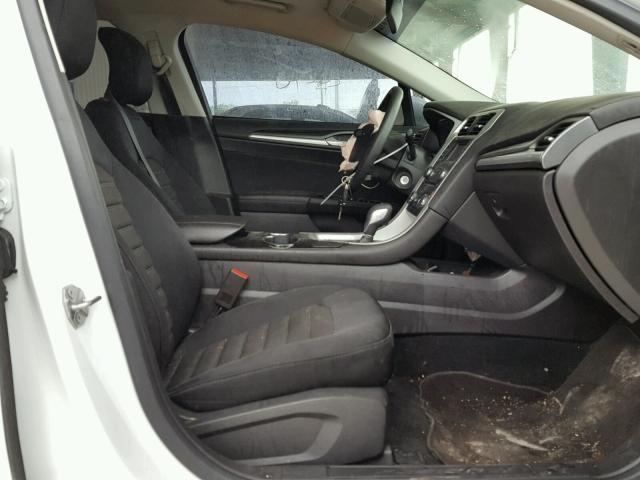 1FA6P0H77E5357442 - 2014 FORD FUSION SE WHITE photo 5