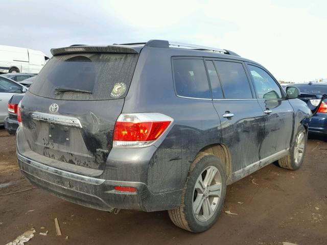 5TDDK3EH6DS207166 - 2013 TOYOTA HIGHLANDER GRAY photo 4