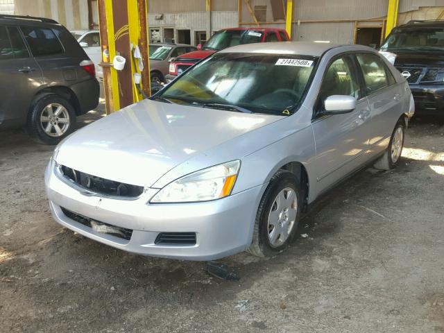 3HGCM56457G707529 - 2007 HONDA ACCORD LX SILVER photo 2