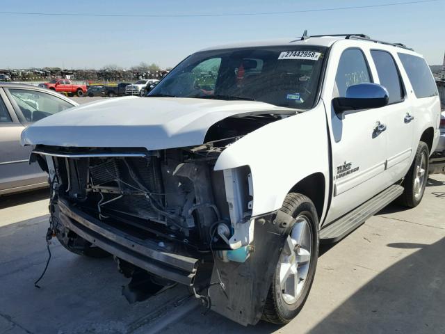 1GNFC26059R276310 - 2009 CHEVROLET SUBURBAN C WHITE photo 2