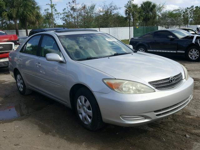 4T1BE30K82U622754 - 2002 TOYOTA CAMRY LE SILVER photo 1