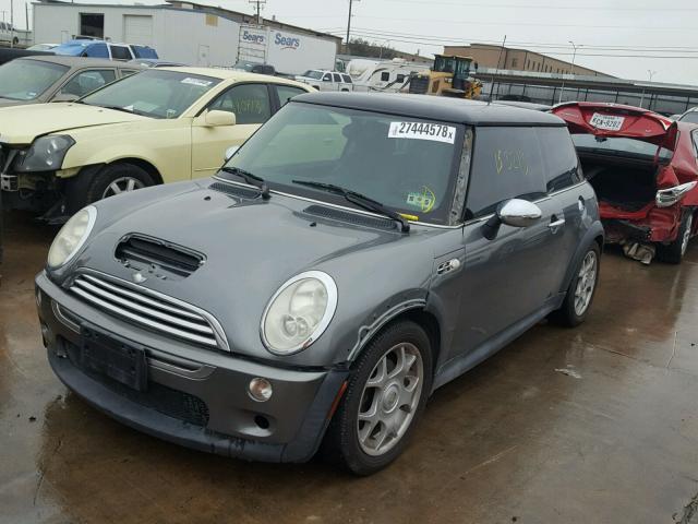 WMWRE33596TJ34009 - 2006 MINI COOPER S GRAY photo 2