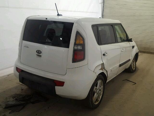 KNDJT2A24B7329012 - 2011 KIA SOUL + WHITE photo 4