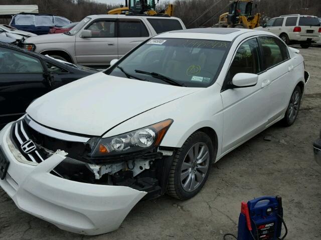 1HGCP2F73CA031901 - 2012 HONDA ACCORD EX WHITE photo 2