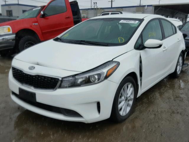 3KPFL4A75HE006478 - 2017 KIA FORTE LX WHITE photo 2