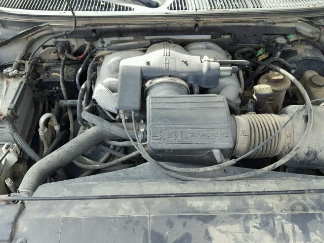 5LMEU27R02LJ15802 - 2002 LINCOLN NAVIGATOR თეთრი ფოტო 7