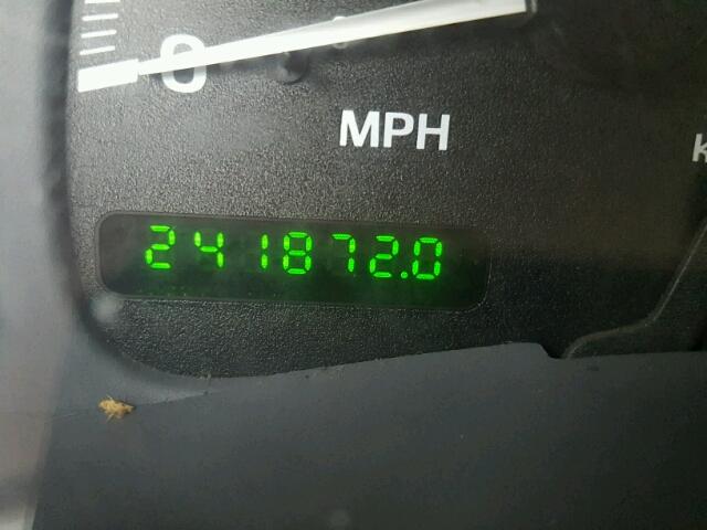 5LMEU27R02LJ15802 - 2002 LINCOLN NAVIGATOR თეთრი ფოტო 8