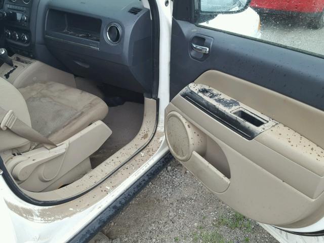 1J4NT4FB0AD513301 - 2010 JEEP COMPASS SP WHITE photo 9