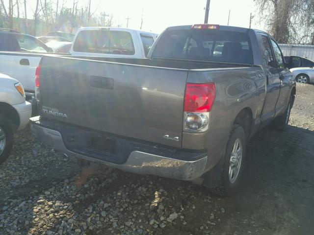 5TBBT54148S464166 - 2008 TOYOTA TUNDRA DOU GRAY photo 4