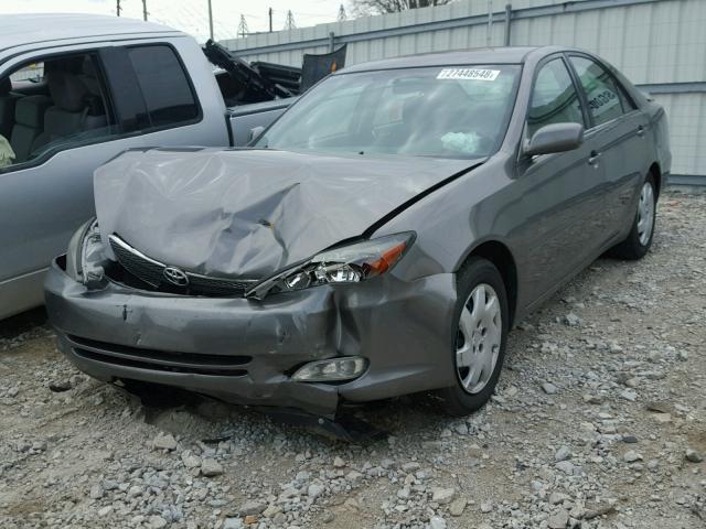 4T1BE32K92U605152 - 2002 TOYOTA CAMRY LE GRAY photo 2