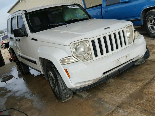 1J8GP28K18W137638 - 2008 JEEP LIBERTY SP WHITE photo 1