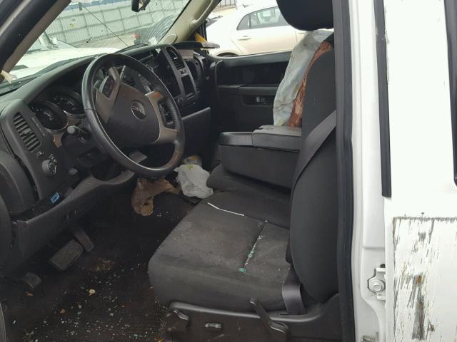 3GTP2VE75CG175369 - 2012 GMC SIERRA K15 WHITE photo 5