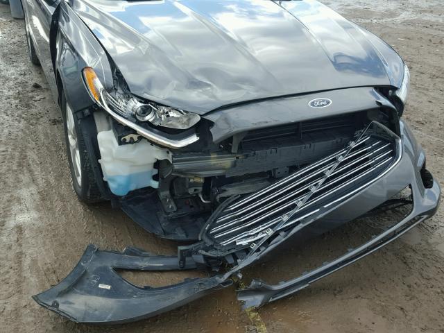 3FA6P0H75FR126618 - 2015 FORD FUSION SE GRAY photo 9