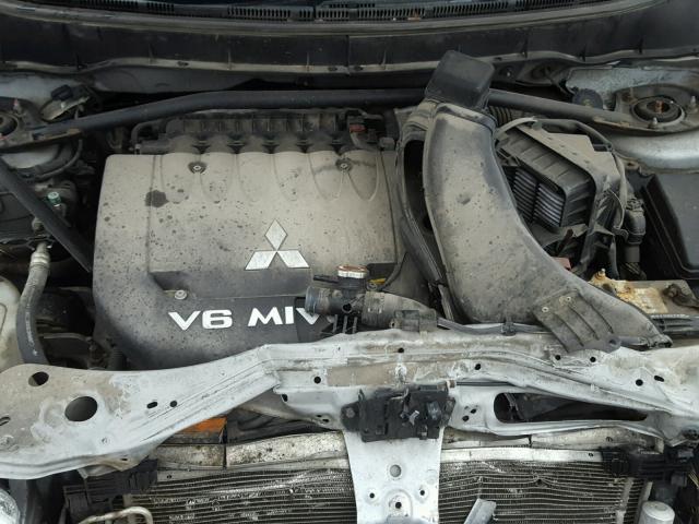 JA4MT41X97Z012739 - 2007 MITSUBISHI OUTLANDER SILVER photo 7