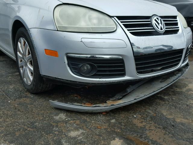 3VWAJ71K66M713742 - 2006 VOLKSWAGEN JETTA 2.0T SILVER photo 9