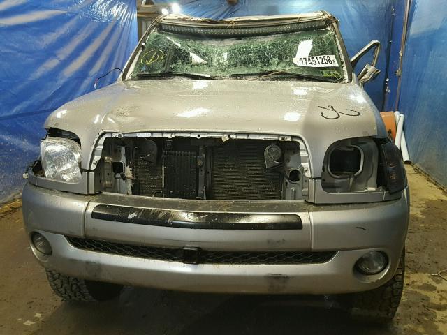 5TBDT441X4S458935 - 2004 TOYOTA TUNDRA DOU SILVER photo 9