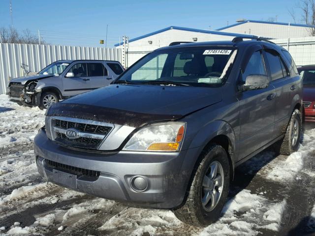 KNDJC735995870261 - 2009 KIA SORENTO LX GRAY photo 2