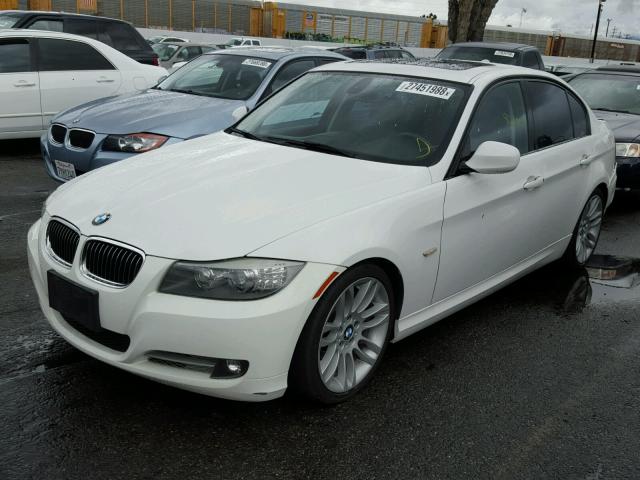 WBAPN7C55BA948694 - 2011 BMW 335 D WHITE photo 2