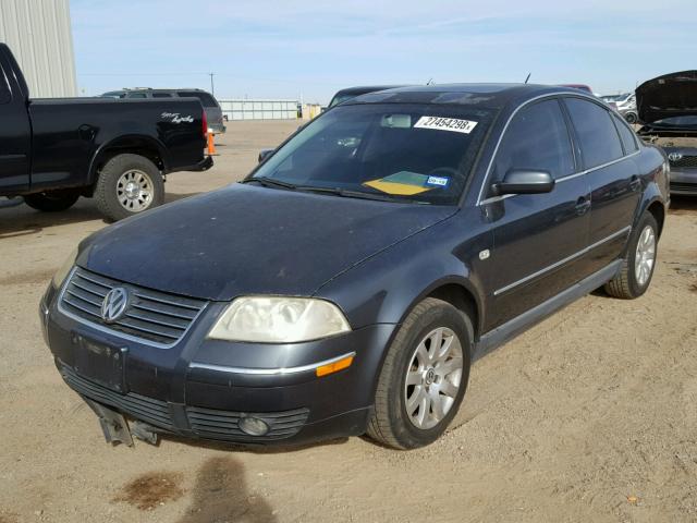 WVWPD63B63P180597 - 2003 VOLKSWAGEN PASSAT GLS BLUE photo 2