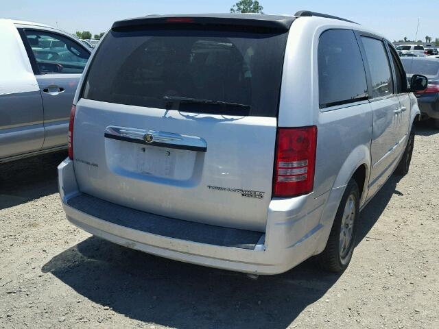 2A4RR5D14AR397811 - 2010 CHRYSLER TOWN & COU SILVER photo 4