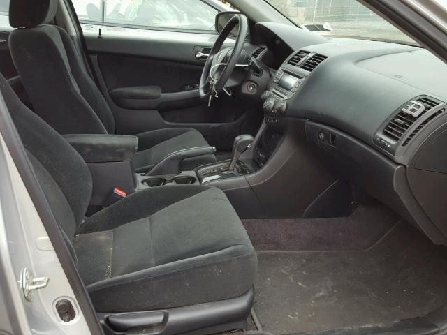 1HGCM56336A155419 - 2006 HONDA ACCORD SE SILVER photo 5