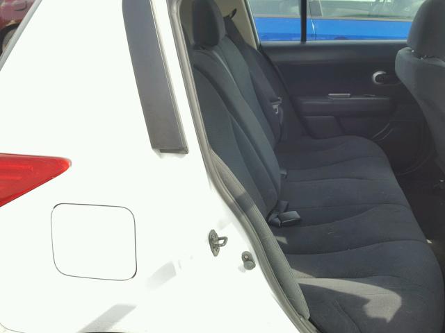 3N1BC1CP3BL470000 - 2011 NISSAN VERSA S WHITE photo 6