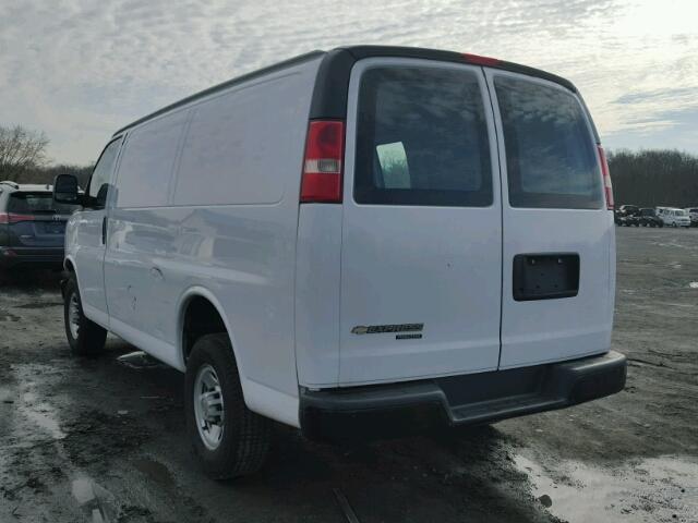 1GCWGFCA6E1203019 - 2014 CHEVROLET EXPRESS G2 WHITE photo 3