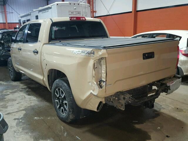 5TFDY5F1XHX607923 - 2017 TOYOTA TUNDRA CRE TAN photo 3