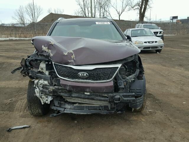 5XYKUDA74FG618442 - 2015 KIA SORENTO EX MAROON photo 9