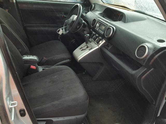 JTLZE4FE1A1110087 - 2010 TOYOTA SCION XB 银色 照片 5