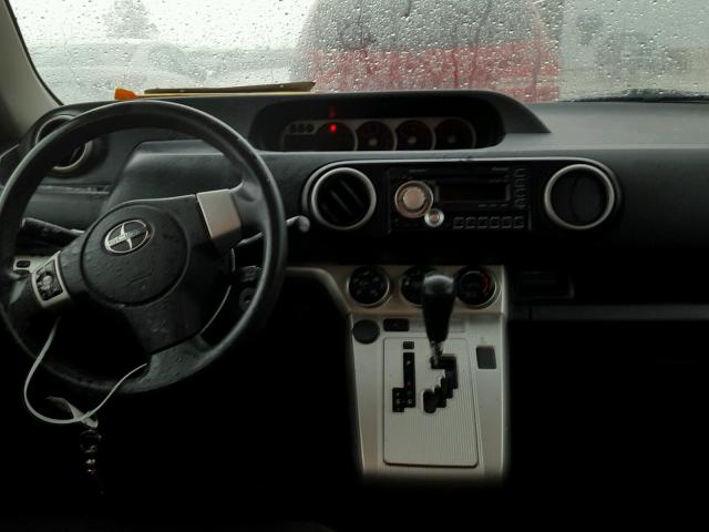 JTLZE4FE1A1110087 - 2010 TOYOTA SCION XB 银色 照片 9