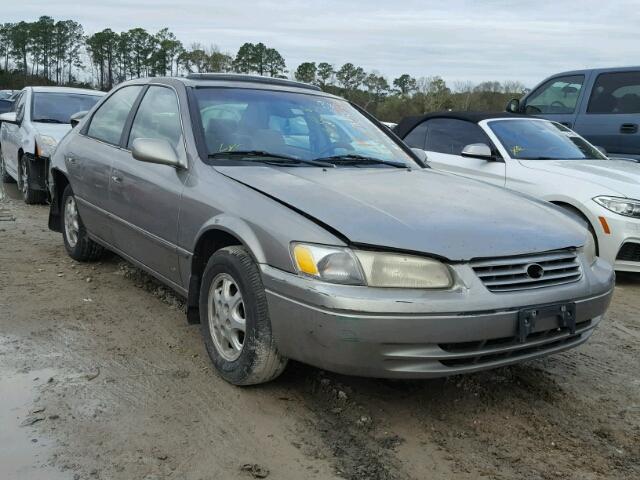 4T1BG22K9VU124455 - 1997 TOYOTA CAMRY CE GRAY photo 1