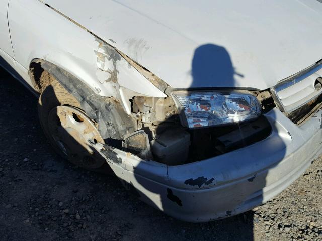 4T1BG22K9YU667034 - 2000 TOYOTA CAMRY CE WHITE photo 10