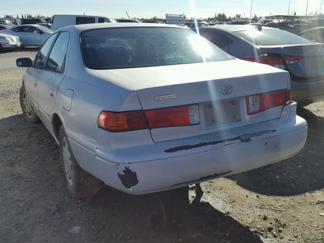 4T1BG22K9YU667034 - 2000 TOYOTA CAMRY CE WHITE photo 3