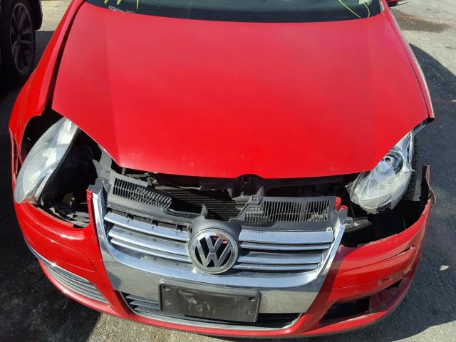 3VWRZ71K38M014194 - 2008 VOLKSWAGEN JETTA SE RED photo 7