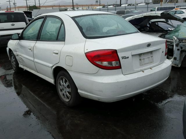 KNADC125256364638 - 2005 KIA RIO WHITE photo 3