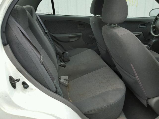 KNADC125256364638 - 2005 KIA RIO WHITE photo 6