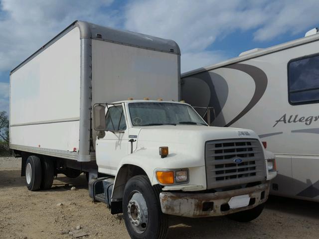 1FDNF80C1SVA14164 - 1995 FORD F800 WHITE photo 1