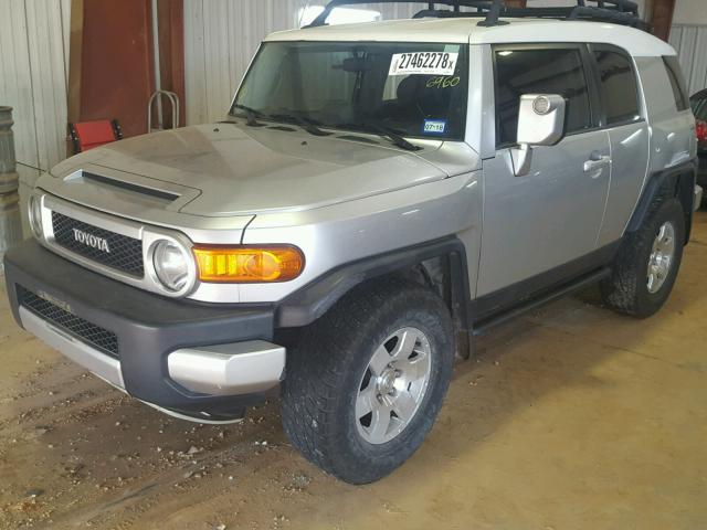 JTEBU11F370066960 - 2007 TOYOTA FJ CRUISER SILVER photo 2