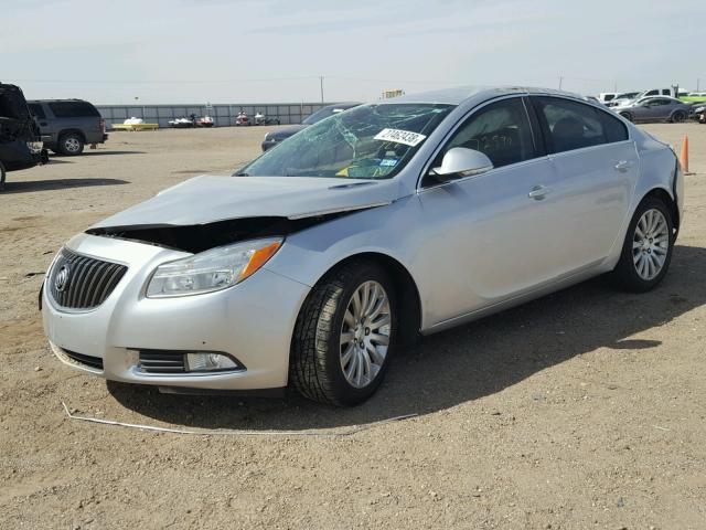 2G4GR5EKXC9109079 - 2012 BUICK REGAL SILVER photo 2